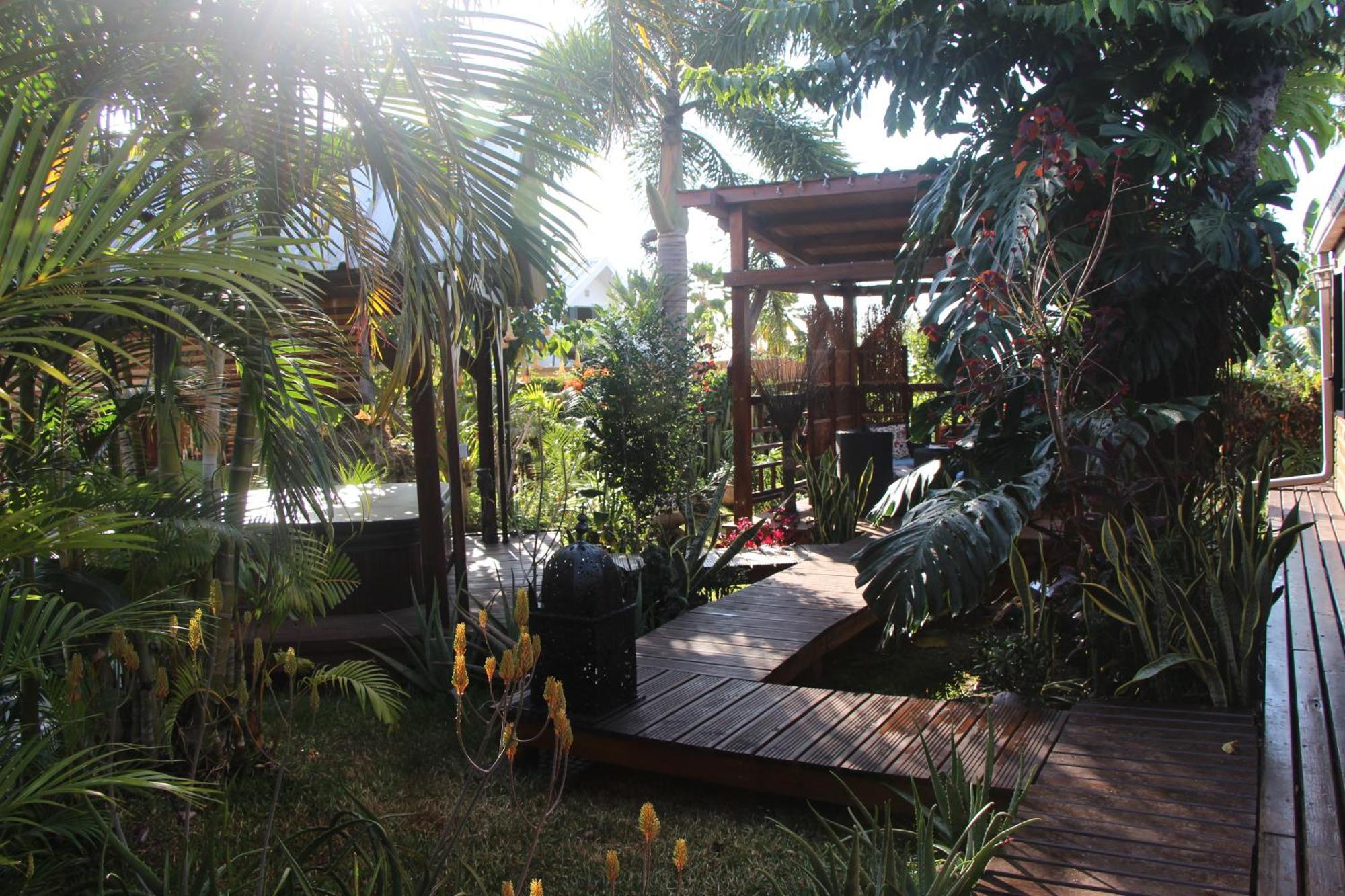La Liane De Jade 974-Lodge Le Palissandre - Jacuzzi Privatif - Piscine Chauffee Le Bois de Nefles  Exterior foto
